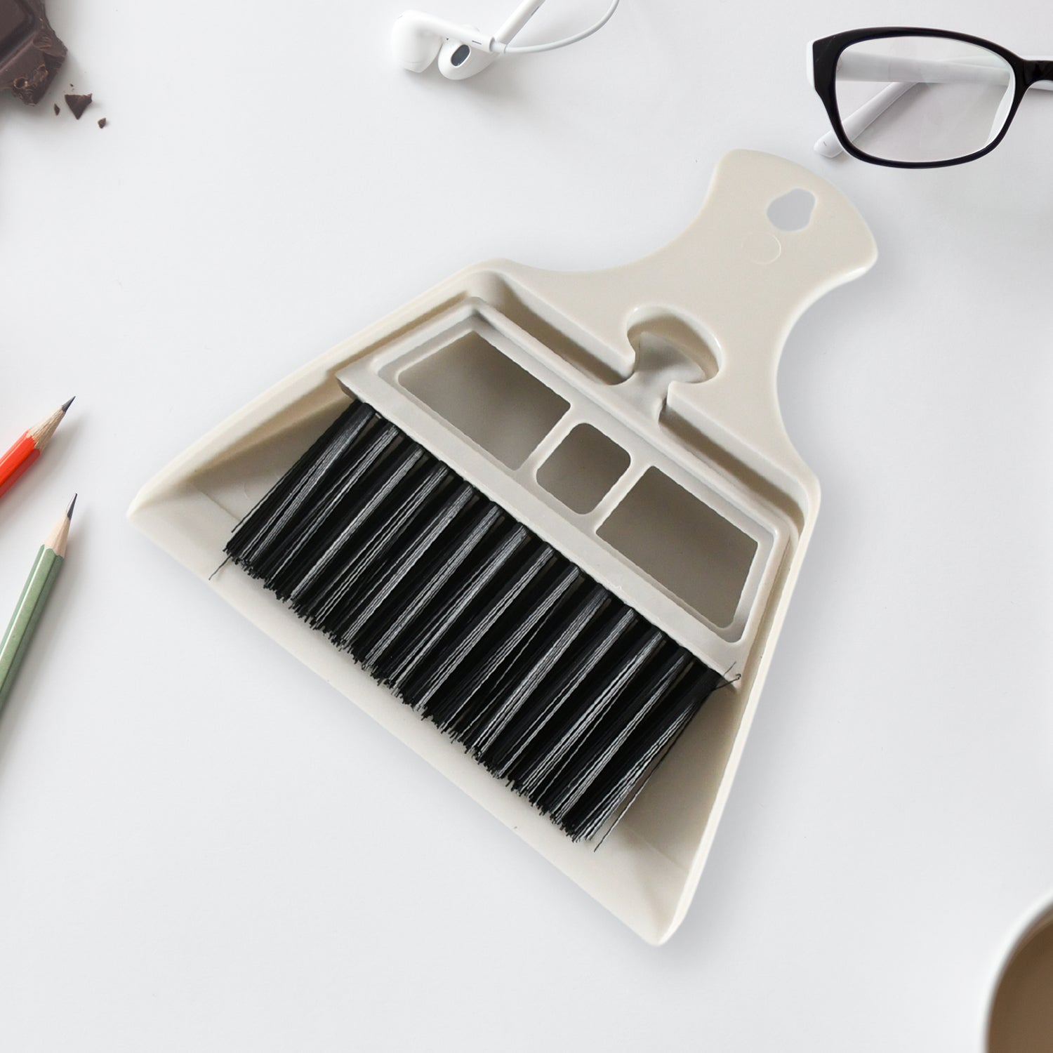 8748 Dustpan Supdi with Brush, Dustpan For Car Office Desk, Wardrobe, Dinning Table, laptop, Keyboard Cleaning, Multipurpose Cleaning 8748 Dustpan Supdi with Brush, Dustpan For Car Office Desk, Wardrobe, Dinning Table, laptop, Keyboard Cleaning, Multipurpose Cleaning